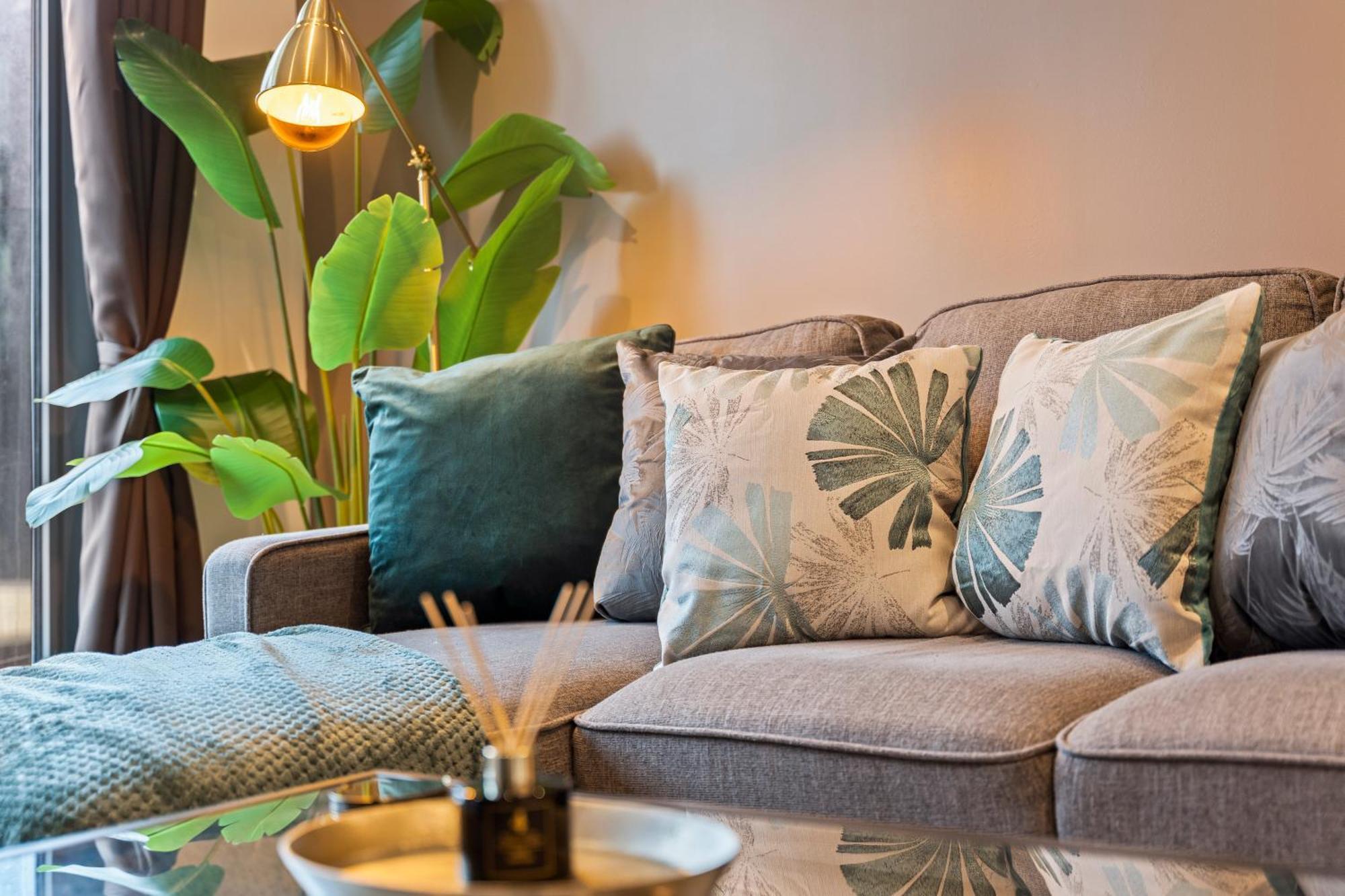 Shanti Suite - 2Bed 2Bath City Centre - Wifi - Netflix- Parking- Modern- Perfect For Family, Contractors, Leisure, Business By Shanti Nights Birmingham Luaran gambar