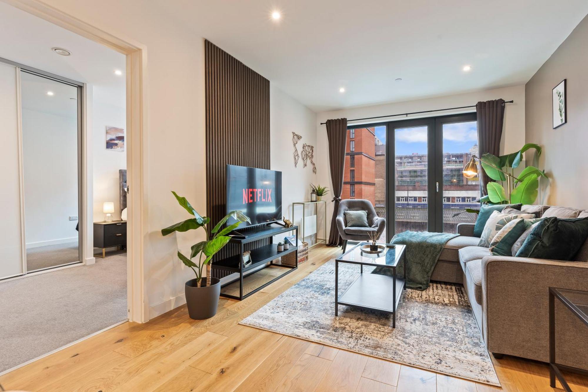 Shanti Suite - 2Bed 2Bath City Centre - Wifi - Netflix- Parking- Modern- Perfect For Family, Contractors, Leisure, Business By Shanti Nights Birmingham Luaran gambar